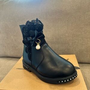 Bank new booties